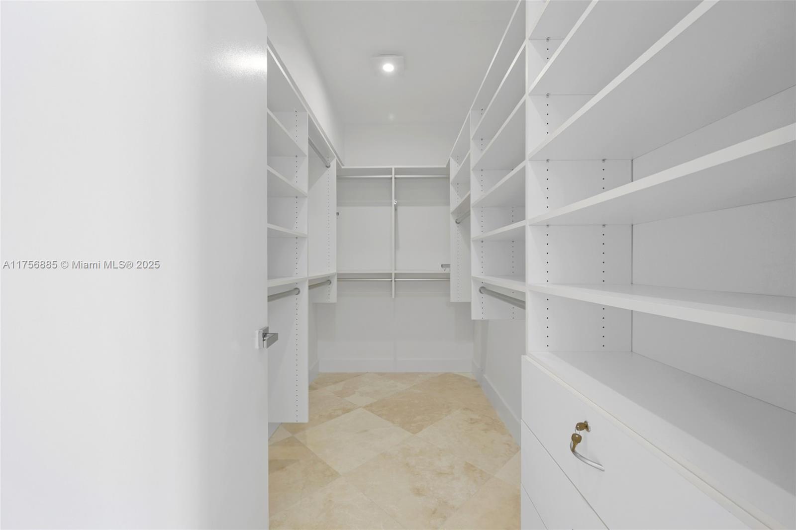 SAYAN CONDO - Residential Lease