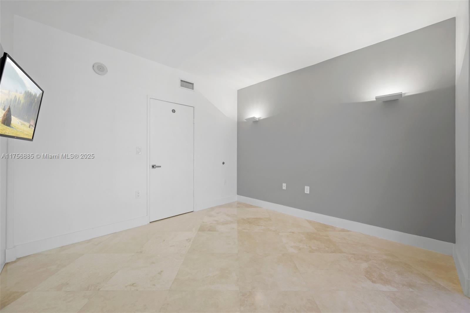 SAYAN CONDO - Residential Lease