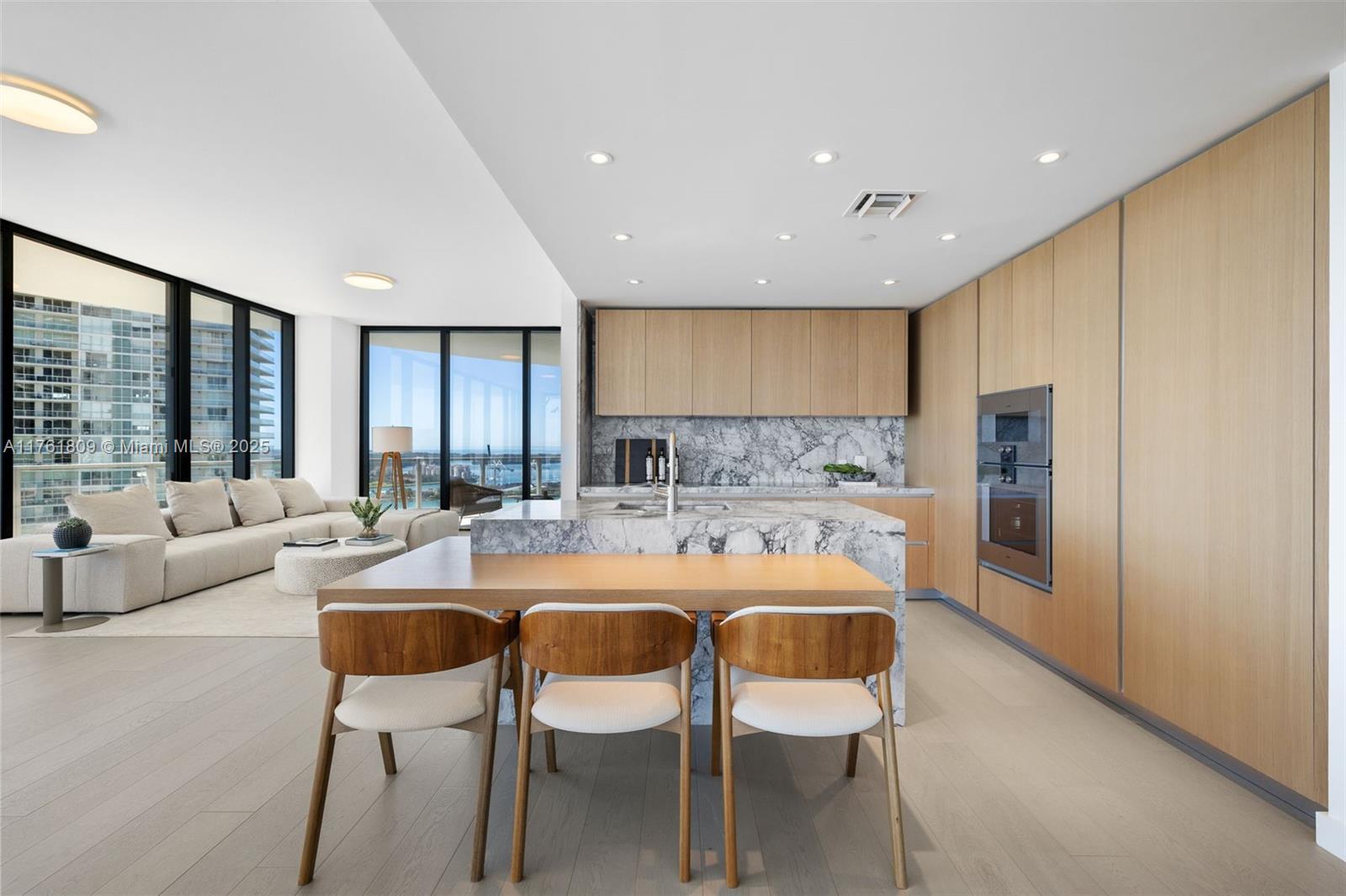 FIVE PARK - Residential