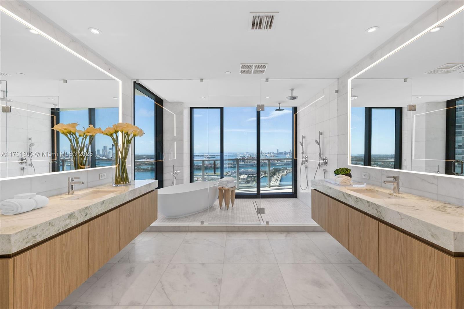 FIVE PARK - Residential