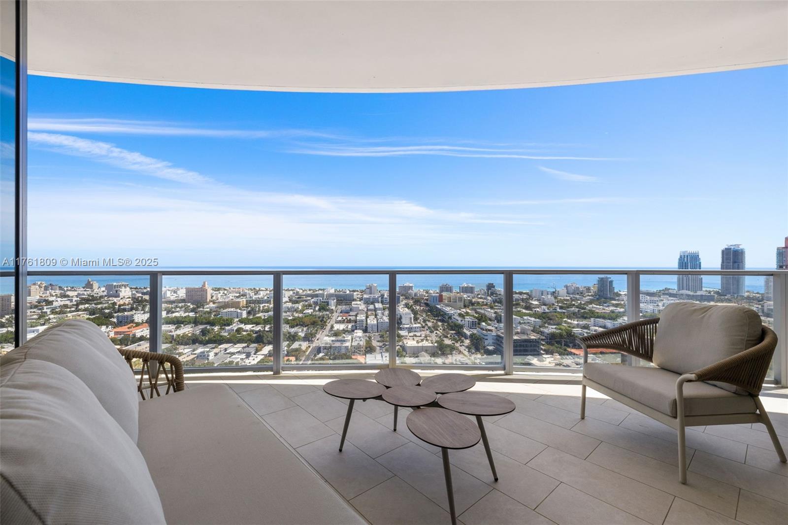 FIVE PARK - Residential