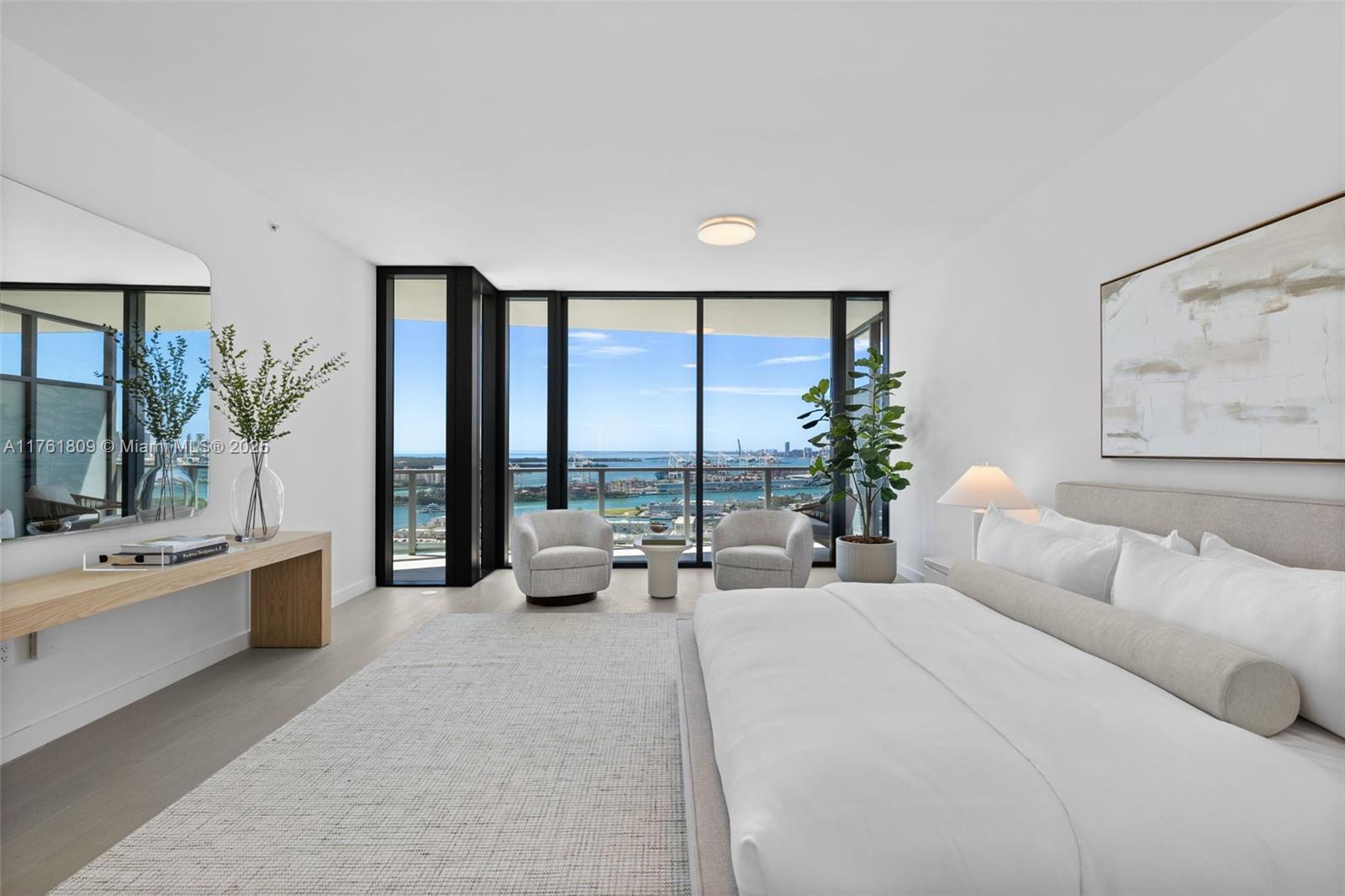 FIVE PARK - Residential