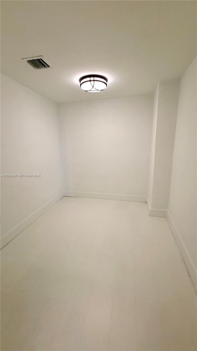 IMPERIAL HOUSE CODNO - Residential