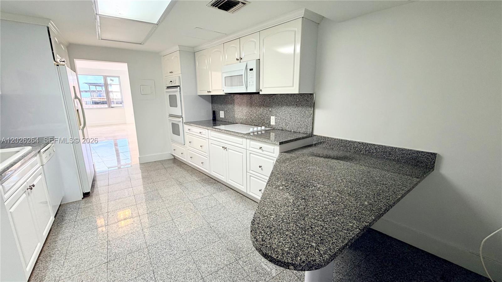 IMPERIAL HOUSE CODNO - Residential