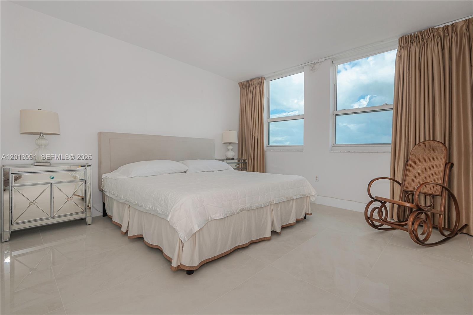 YACHT CLUB AT PORTOFINO - Residential