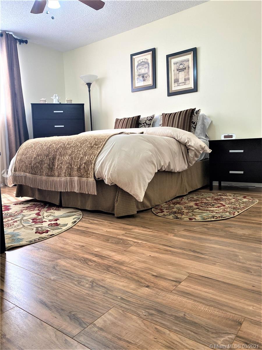 HOLIDAY SPRINGS VILLAGE 1 - Residential