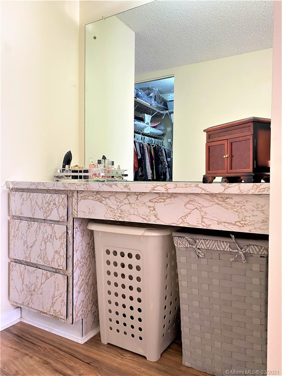 HOLIDAY SPRINGS VILLAGE 1 - Residential