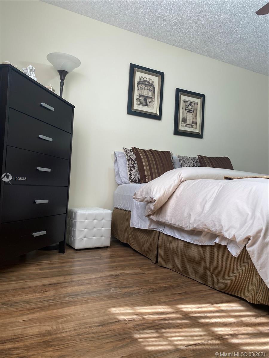 HOLIDAY SPRINGS VILLAGE 1 - Residential