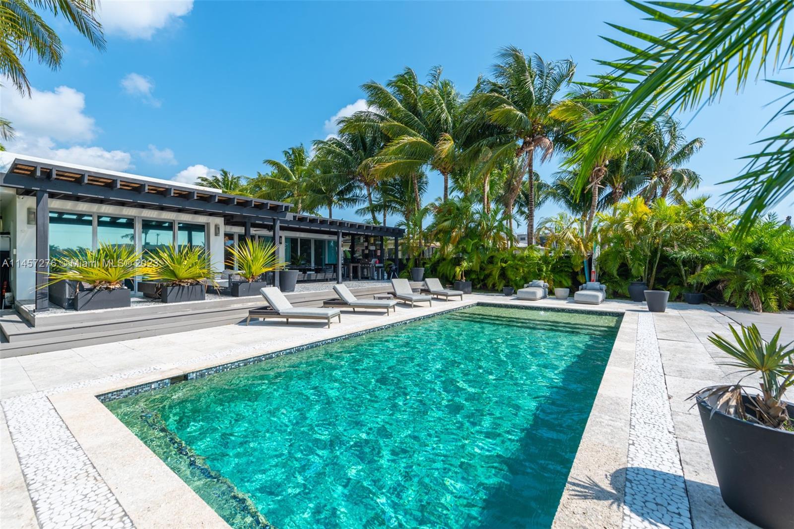Property for Sale at 970 S Shore Dr, Miami Beach, Miami-Dade County, Florida - Bedrooms: 4 
Bathrooms: 5  - $4,700,000