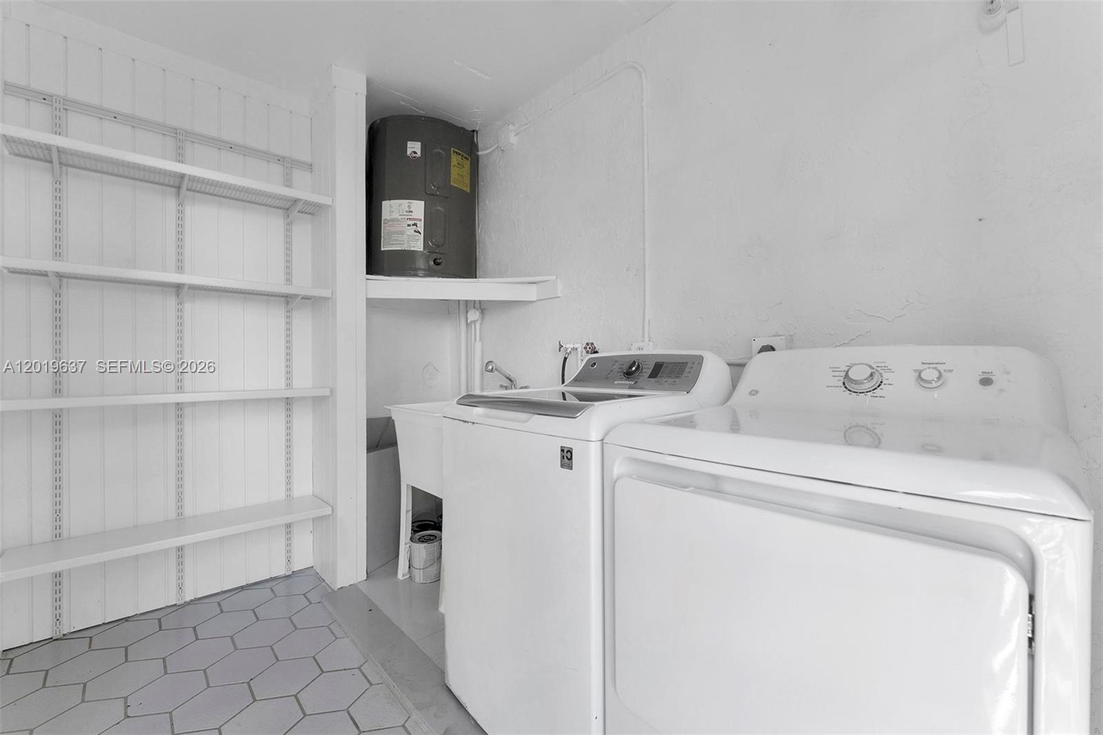 VILLA DORADA CONDO NO 2 - Residential