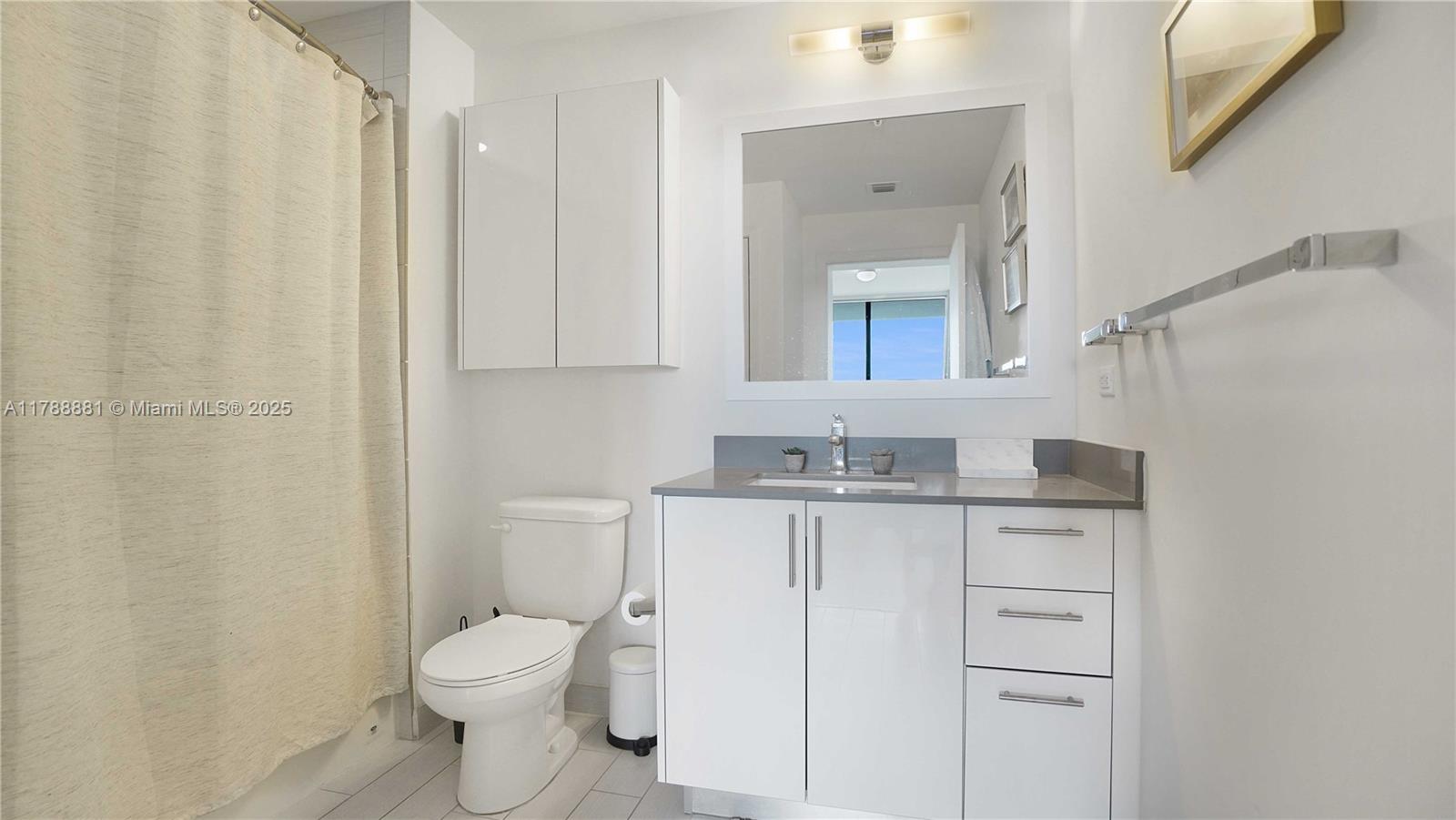 NINE AT MARY BRICKELL VILL - Residential