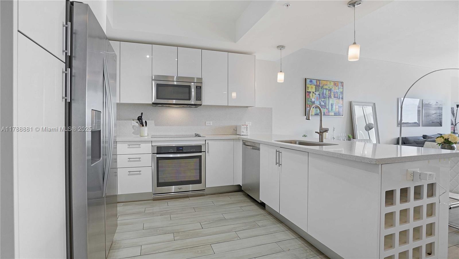 NINE AT MARY BRICKELL VILL - Residential