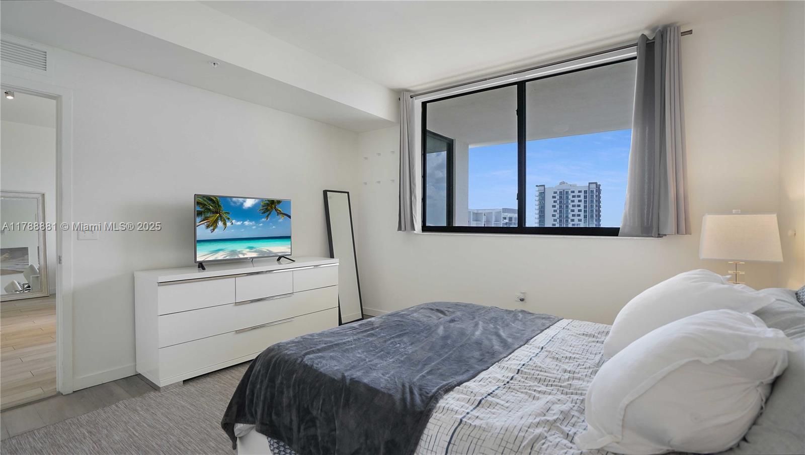 NINE AT MARY BRICKELL VILL - Residential