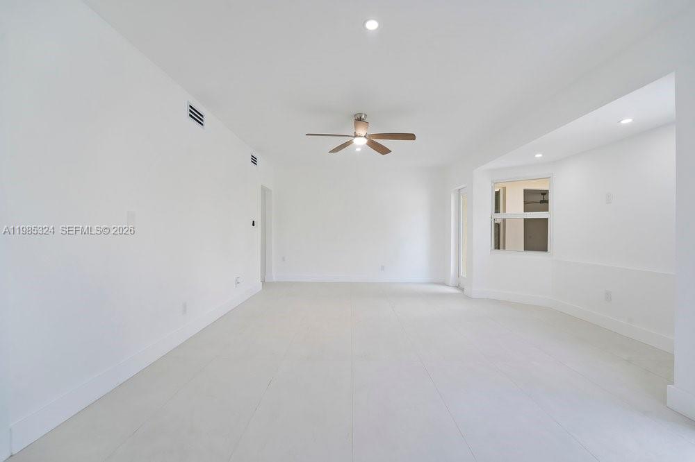 COUNTRY CLUB ESTATES UNIT - Residential