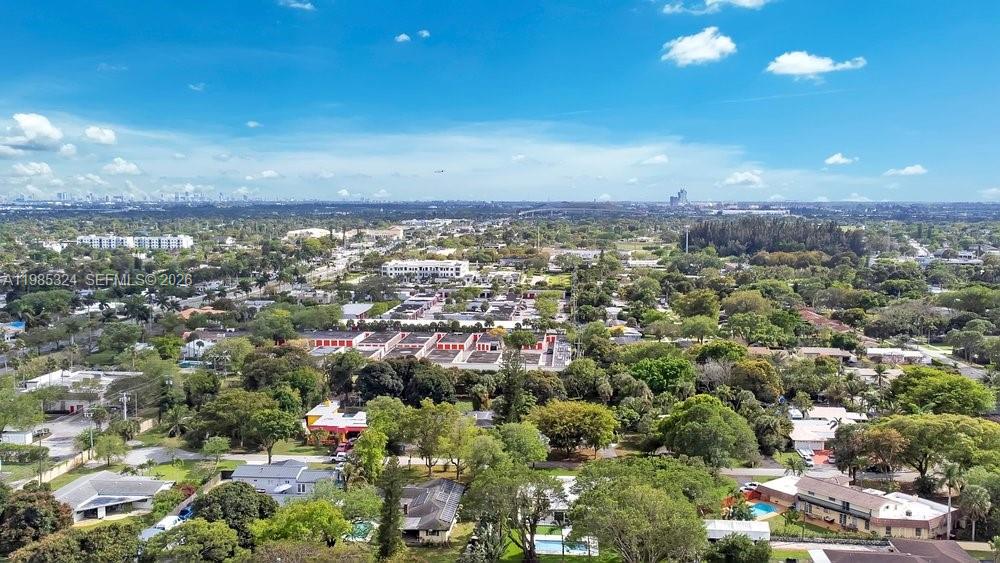 COUNTRY CLUB ESTATES UNIT - Residential