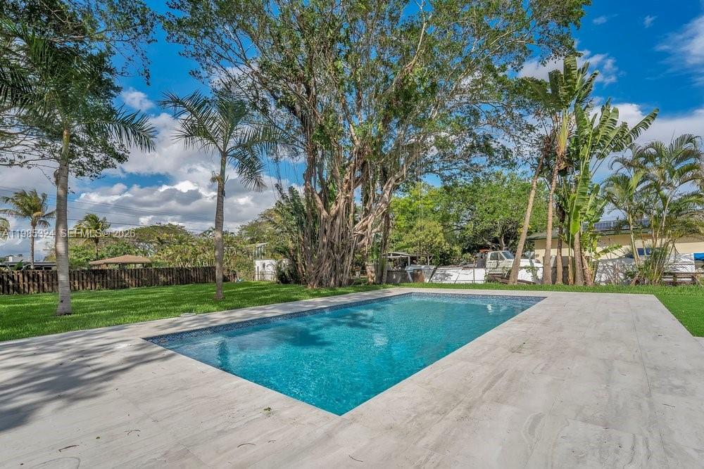 COUNTRY CLUB ESTATES UNIT - Residential