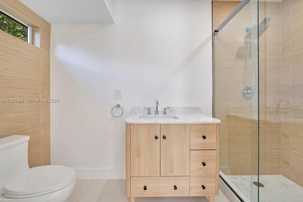 COUNTRY CLUB ESTATES UNIT - Residential