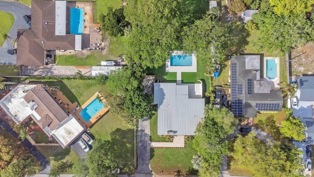 COUNTRY CLUB ESTATES UNIT - Residential