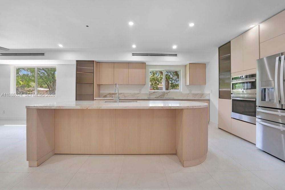 COUNTRY CLUB ESTATES UNIT - Residential