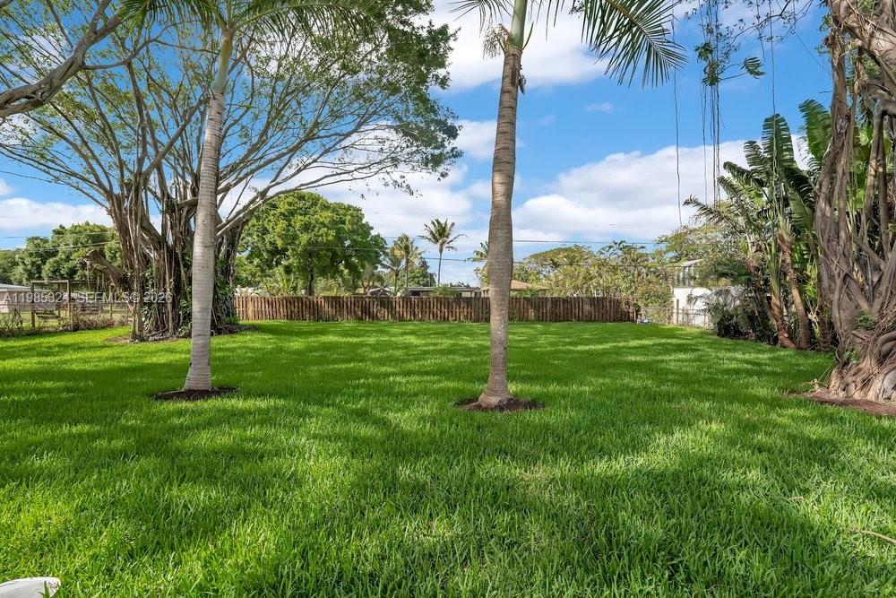 COUNTRY CLUB ESTATES UNIT - Residential