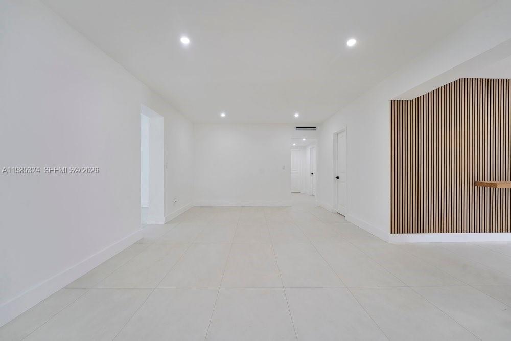 COUNTRY CLUB ESTATES UNIT - Residential