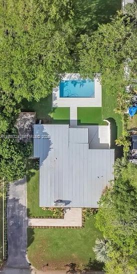 COUNTRY CLUB ESTATES UNIT - Residential