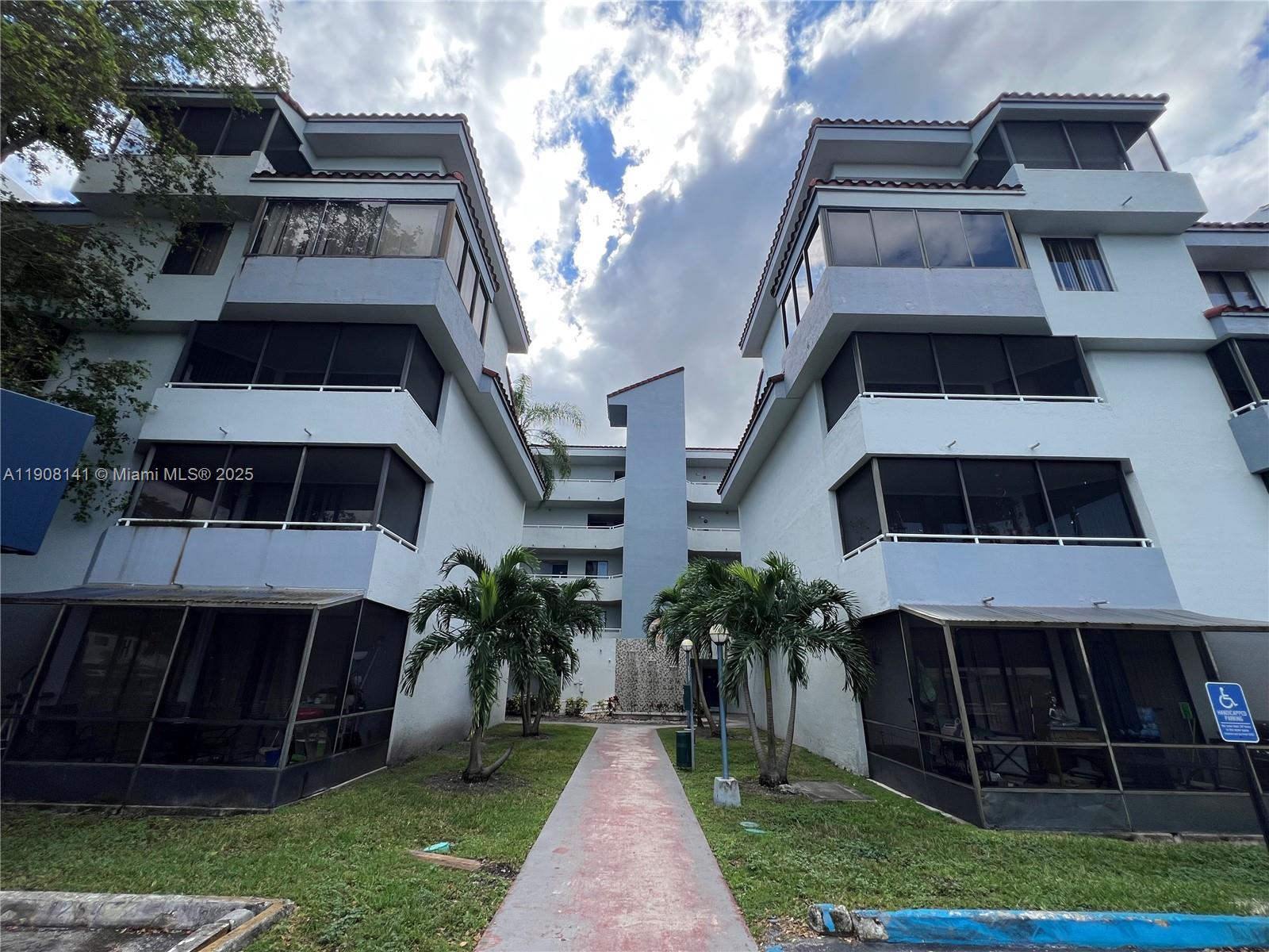 VERABELLA FALLS CONDO - Residential Lease