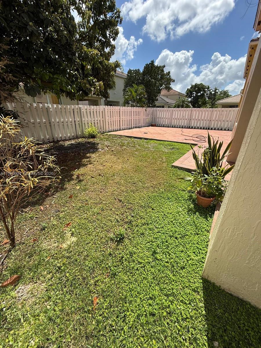 POD 1 AT MONARCH LAKES - Residential