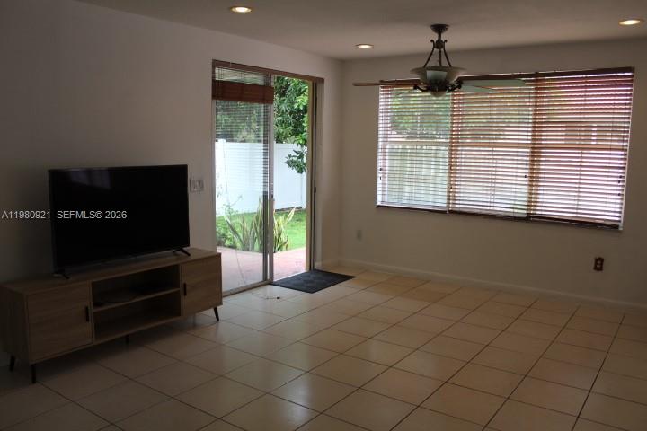 POD 1 AT MONARCH LAKES - Residential
