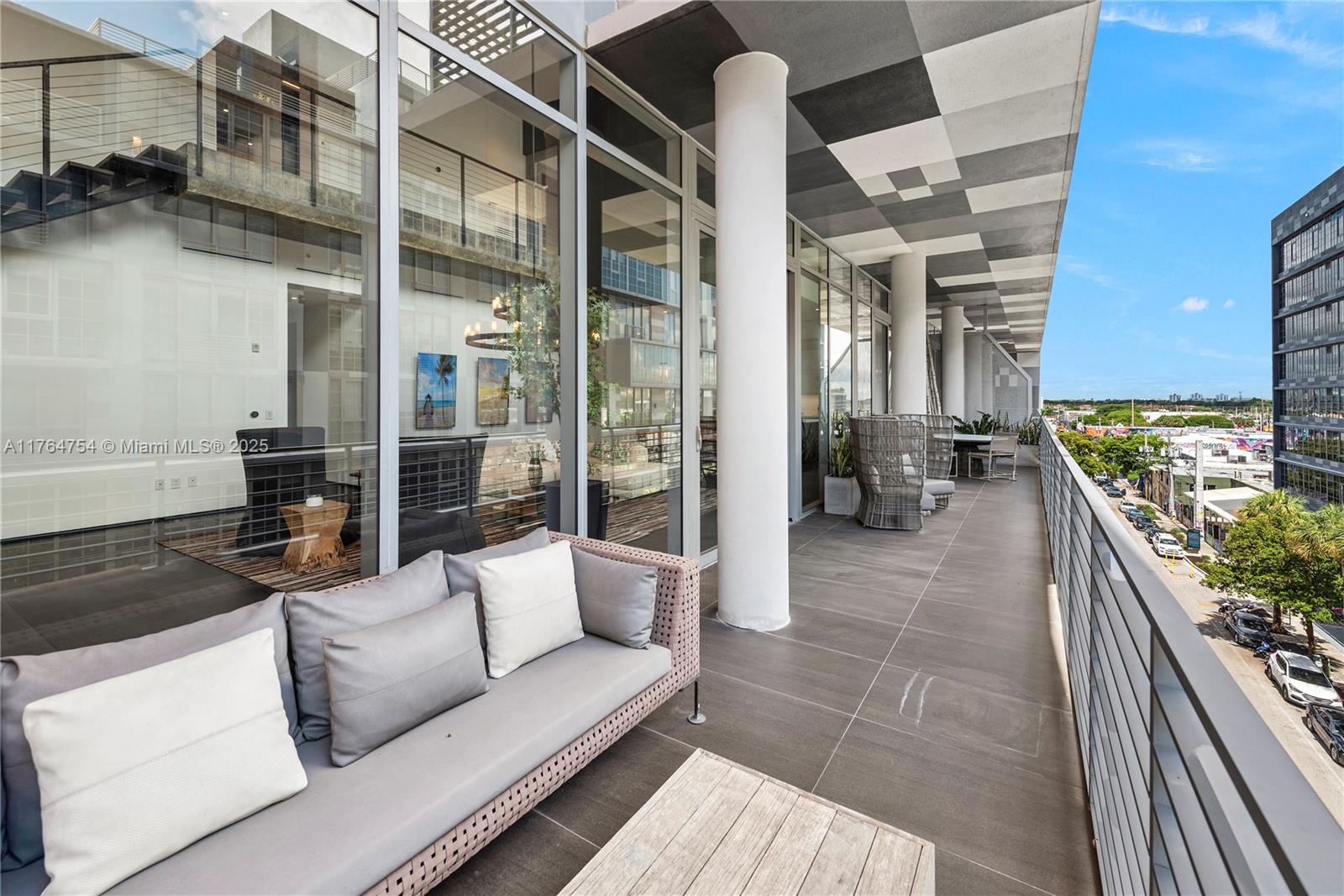 250 WYNWOOD CONDO - Residential