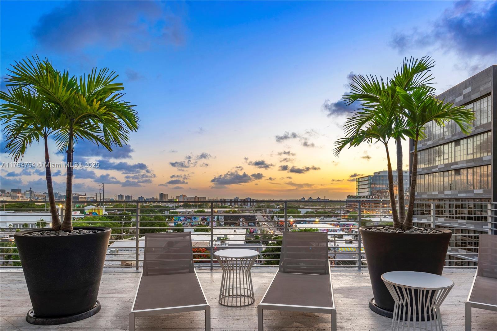 250 WYNWOOD CONDO - Residential