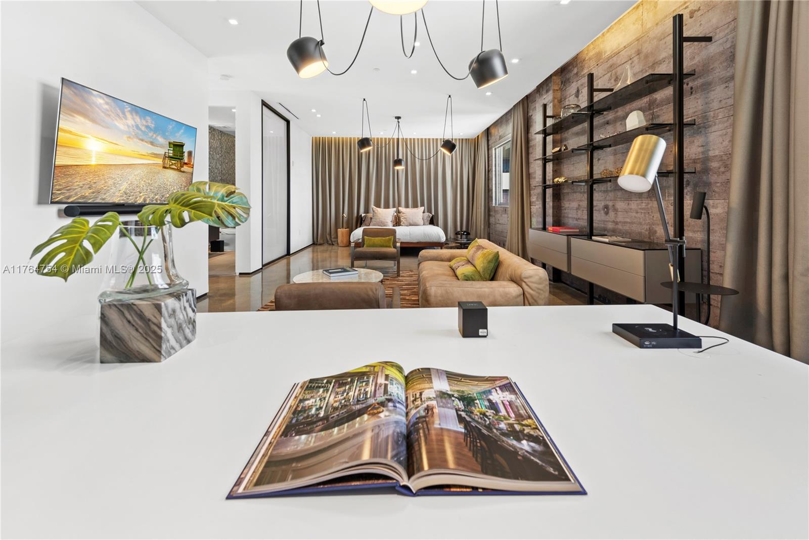 250 WYNWOOD CONDO - Residential