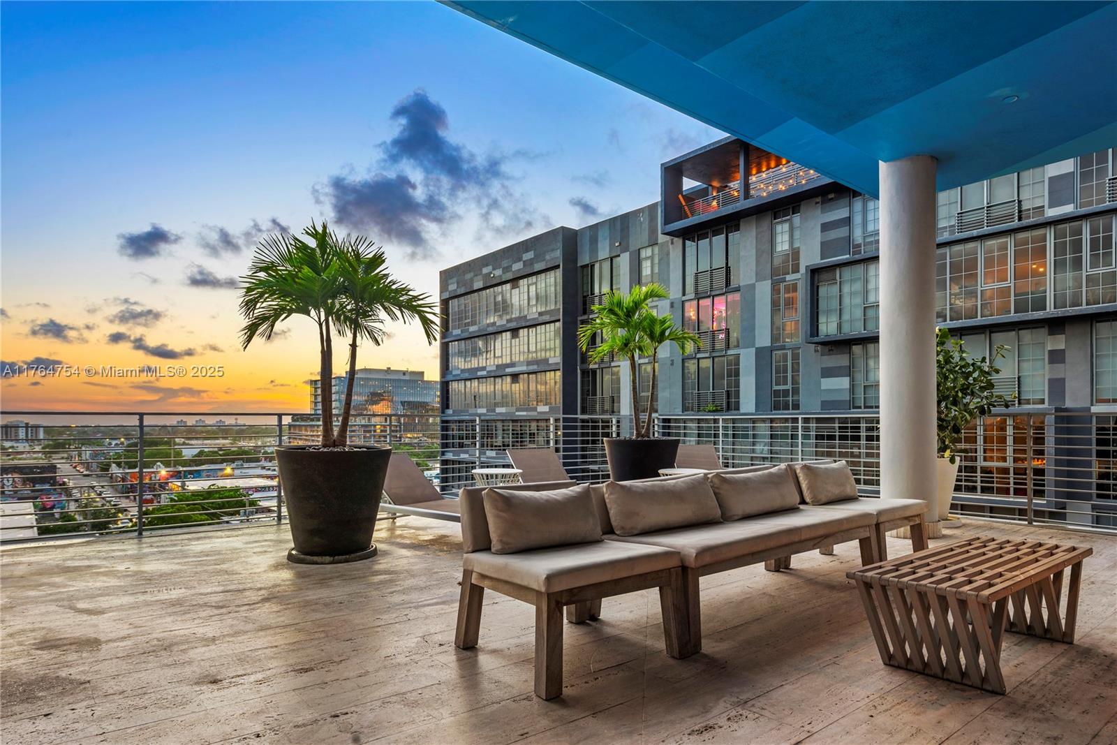 250 WYNWOOD CONDO - Residential