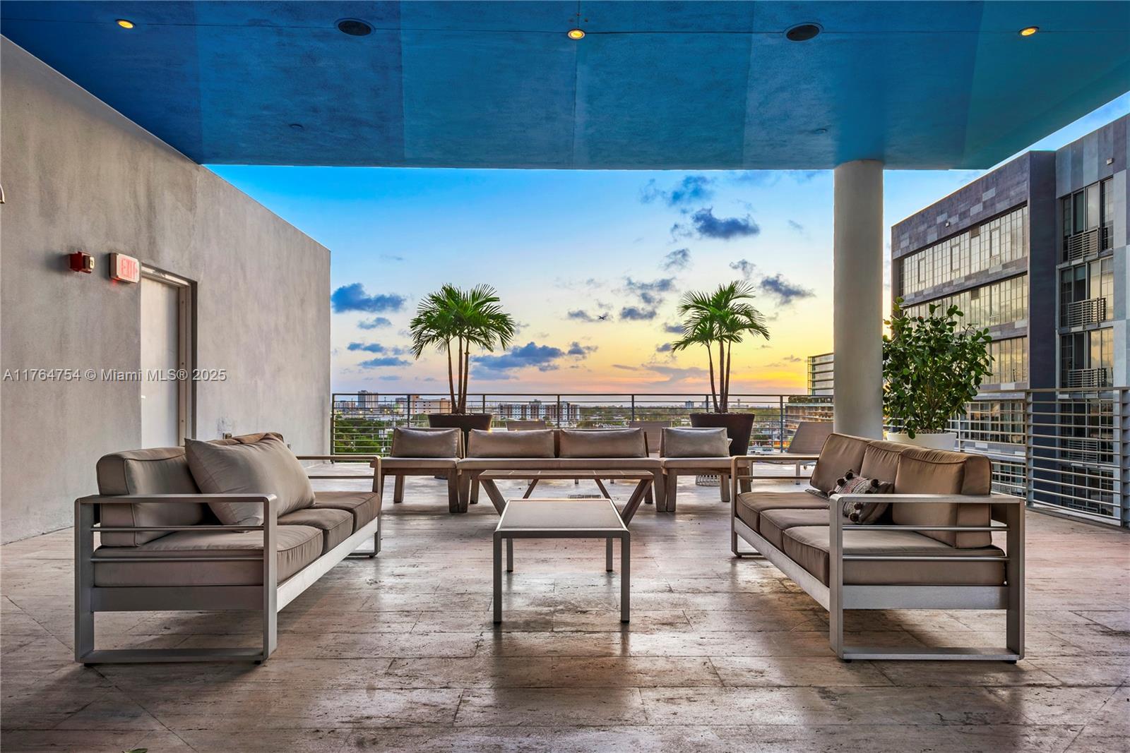 250 WYNWOOD CONDO - Residential