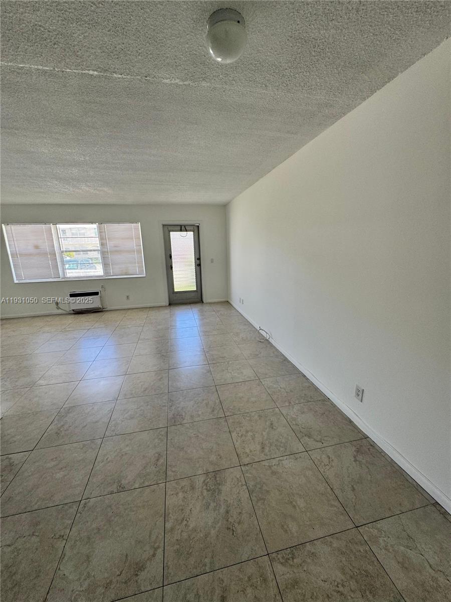 HASTINGS CONDOS - Residential