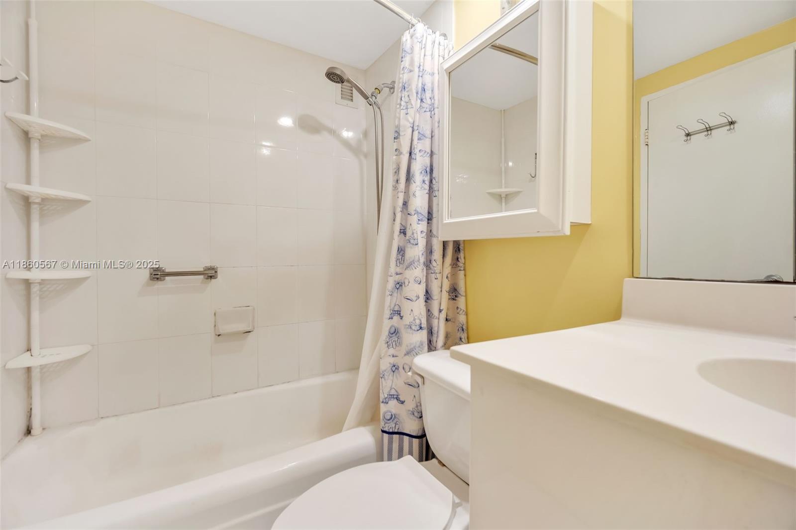 RESIDENCES ON HOLLYWOOD B - Residential