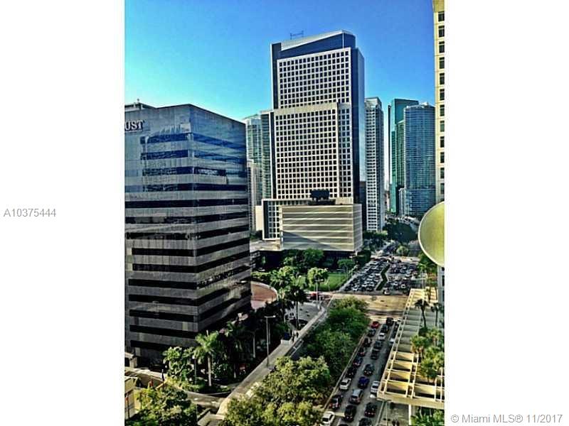 THE PLAZA 901 BRICKELL CO - Residential Lease