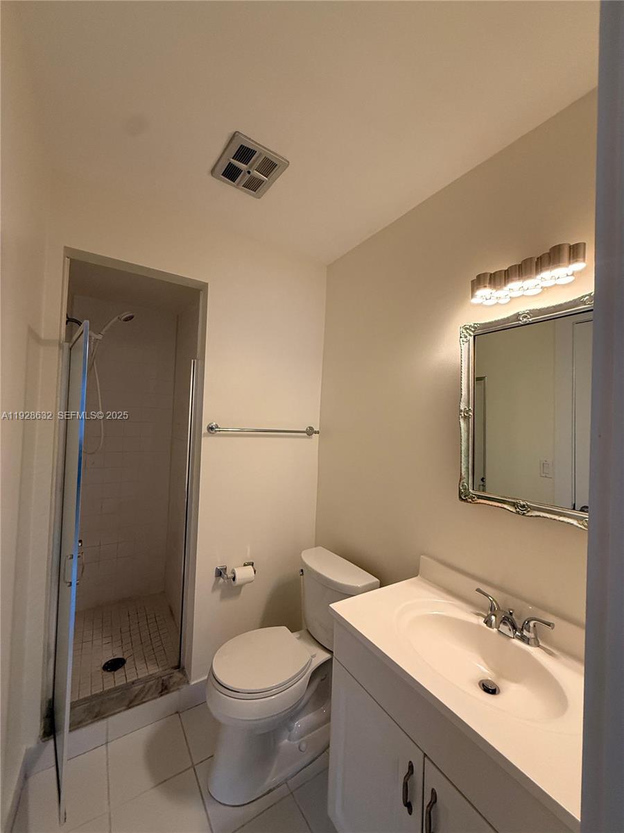 PALM GREENS AT VILLA DEL - Residential Lease