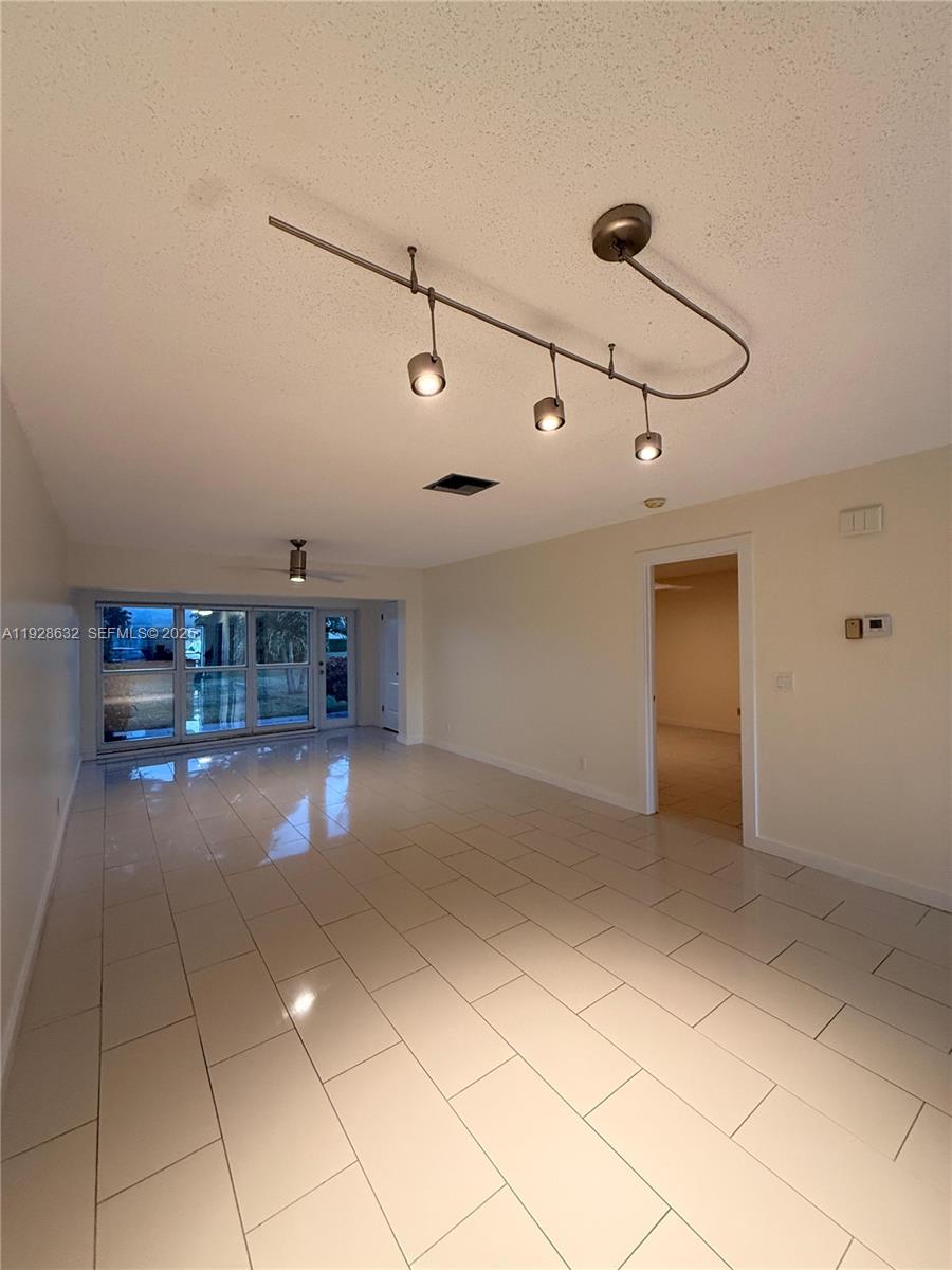 PALM GREENS AT VILLA DEL - Residential Lease