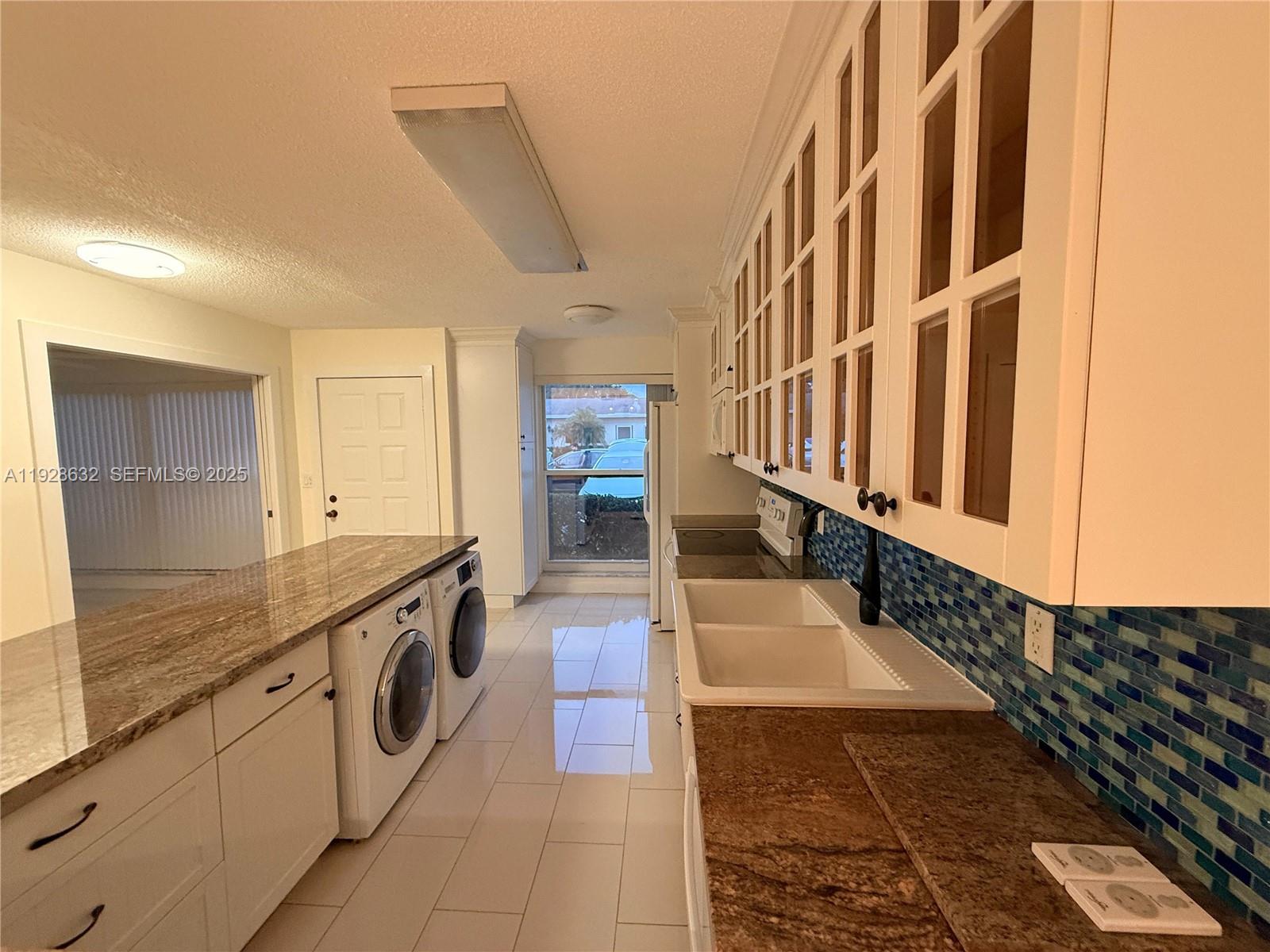 PALM GREENS AT VILLA DEL - Residential Lease