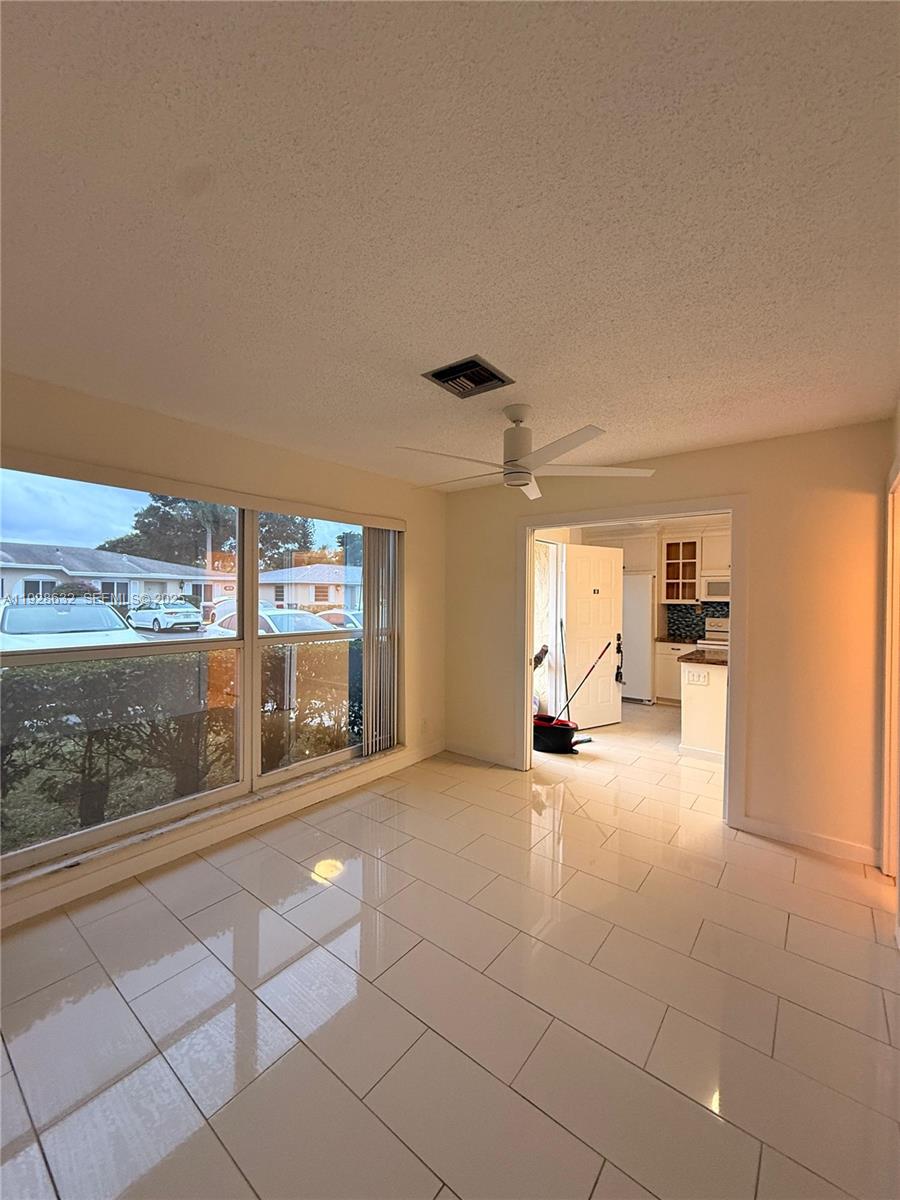 PALM GREENS AT VILLA DEL - Residential Lease