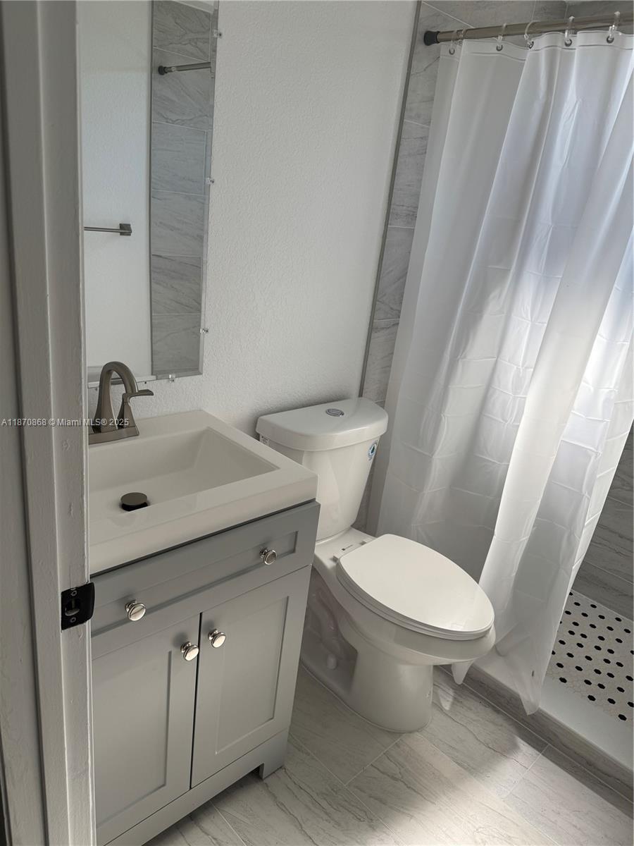 CRESTHAVAN NO 8 - Residential