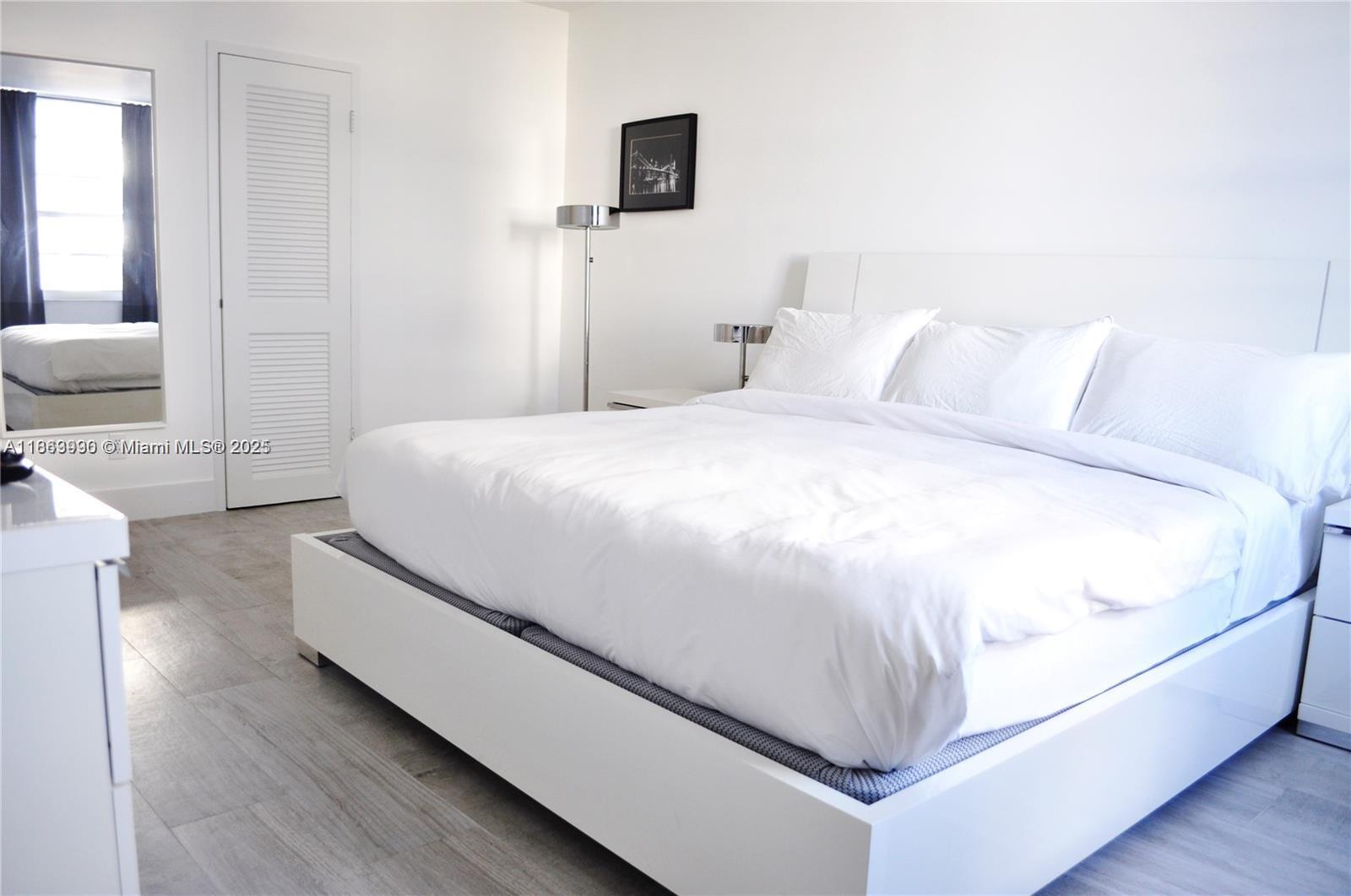 THE DECOPLAGE CONDO - Residential