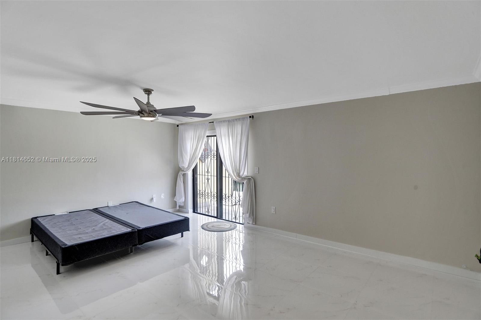 BEACH CLUB VILLAS CONDO II - Residential Lease