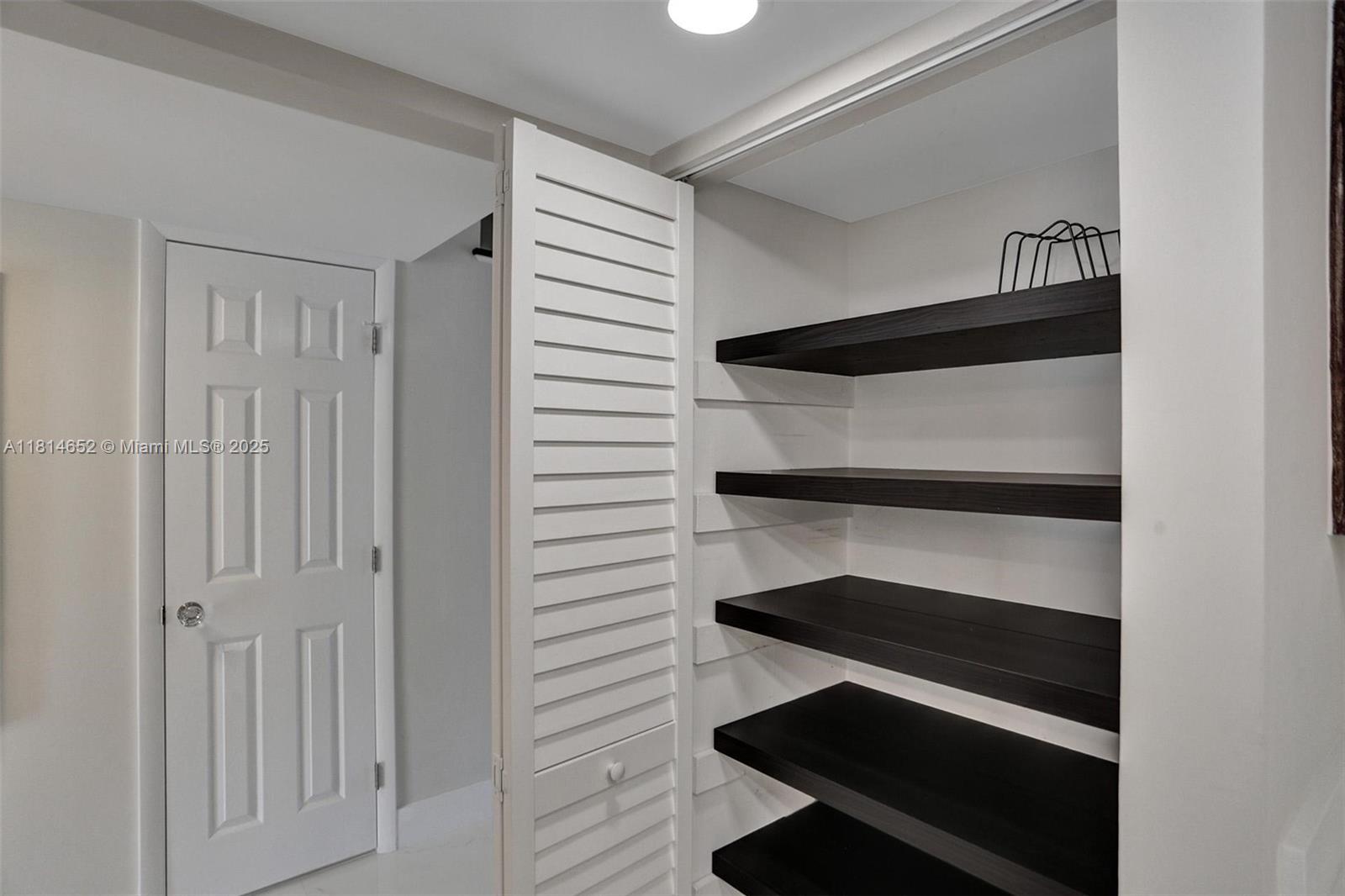 BEACH CLUB VILLAS CONDO II - Residential Lease