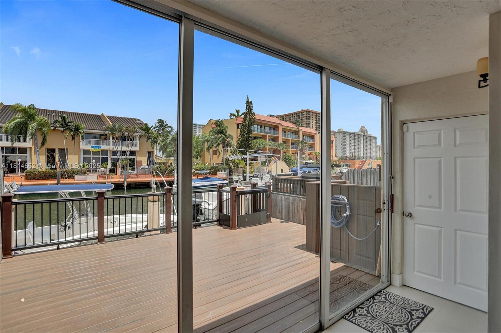 BEACH CLUB VILLAS CONDO II - Residential Lease