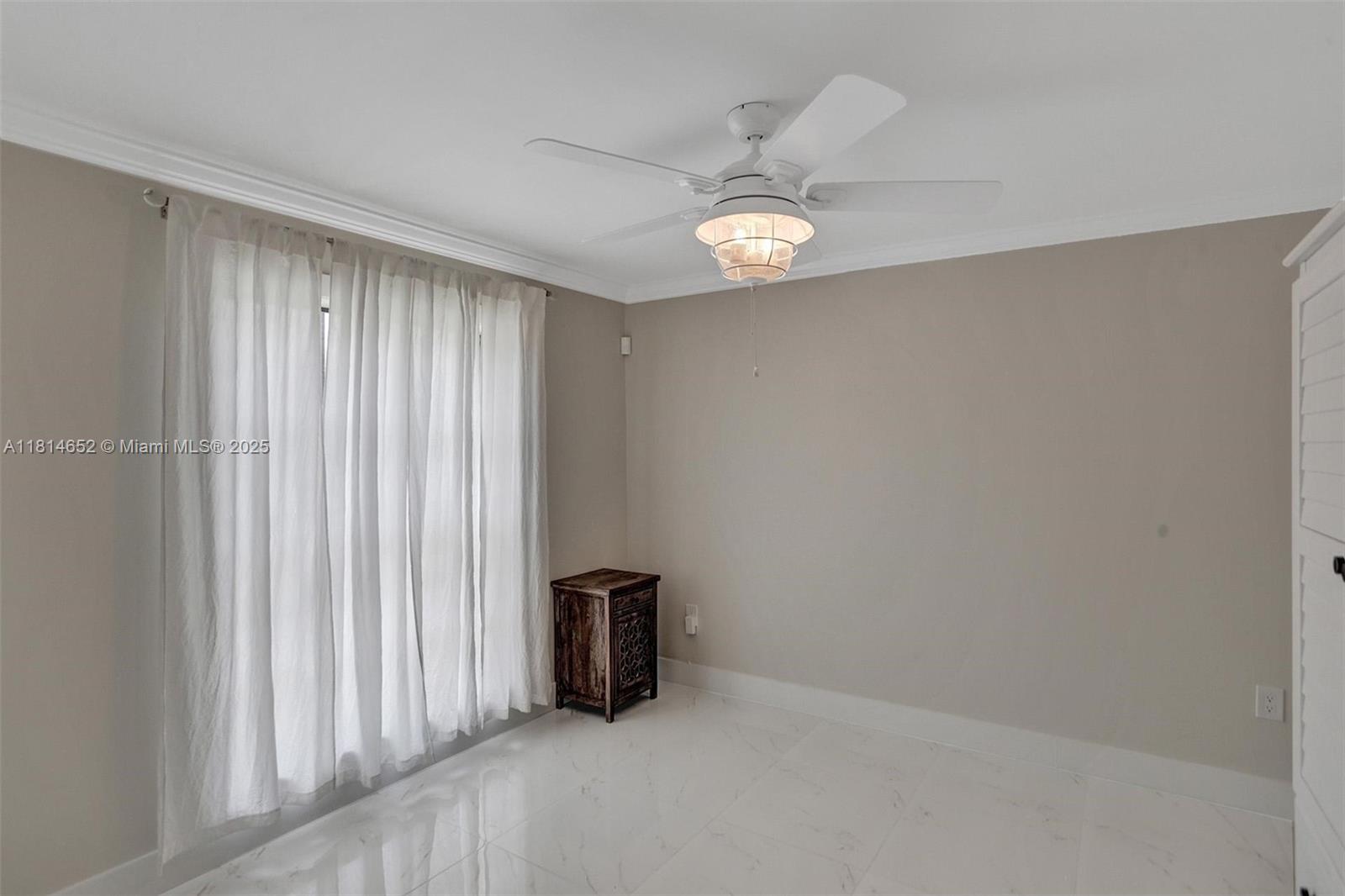 BEACH CLUB VILLAS CONDO II - Residential Lease