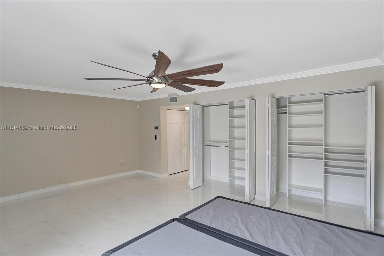 BEACH CLUB VILLAS CONDO II - Residential Lease
