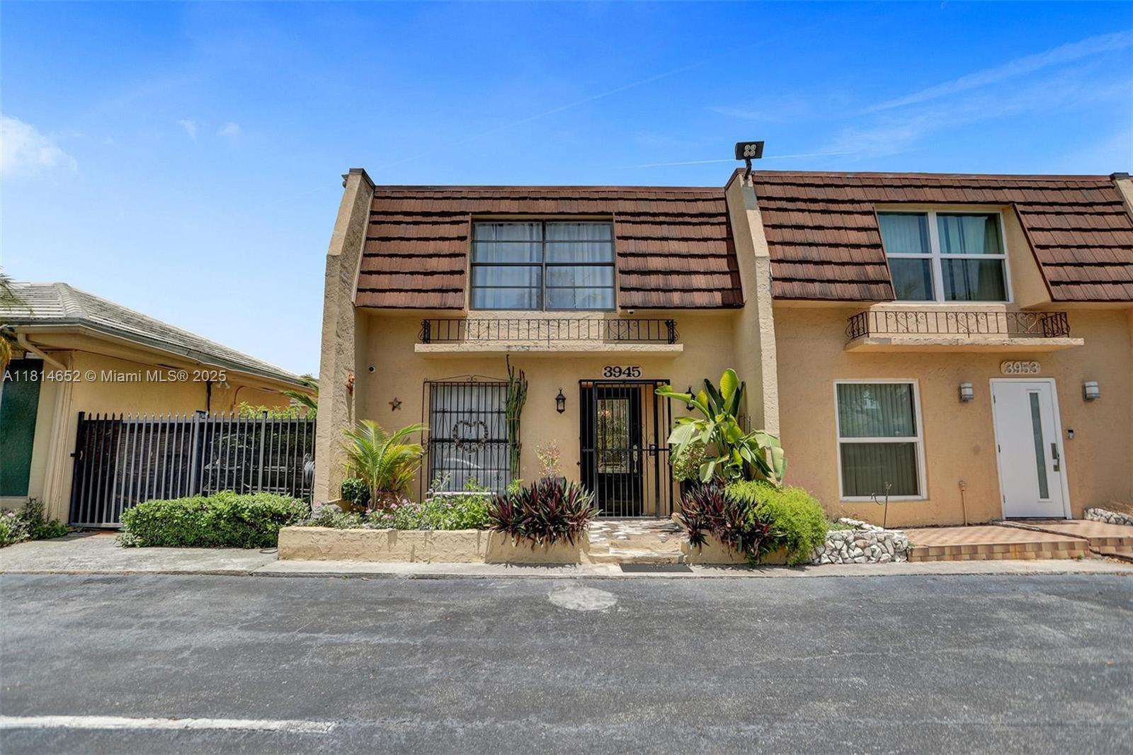 BEACH CLUB VILLAS CONDO II - Residential Lease