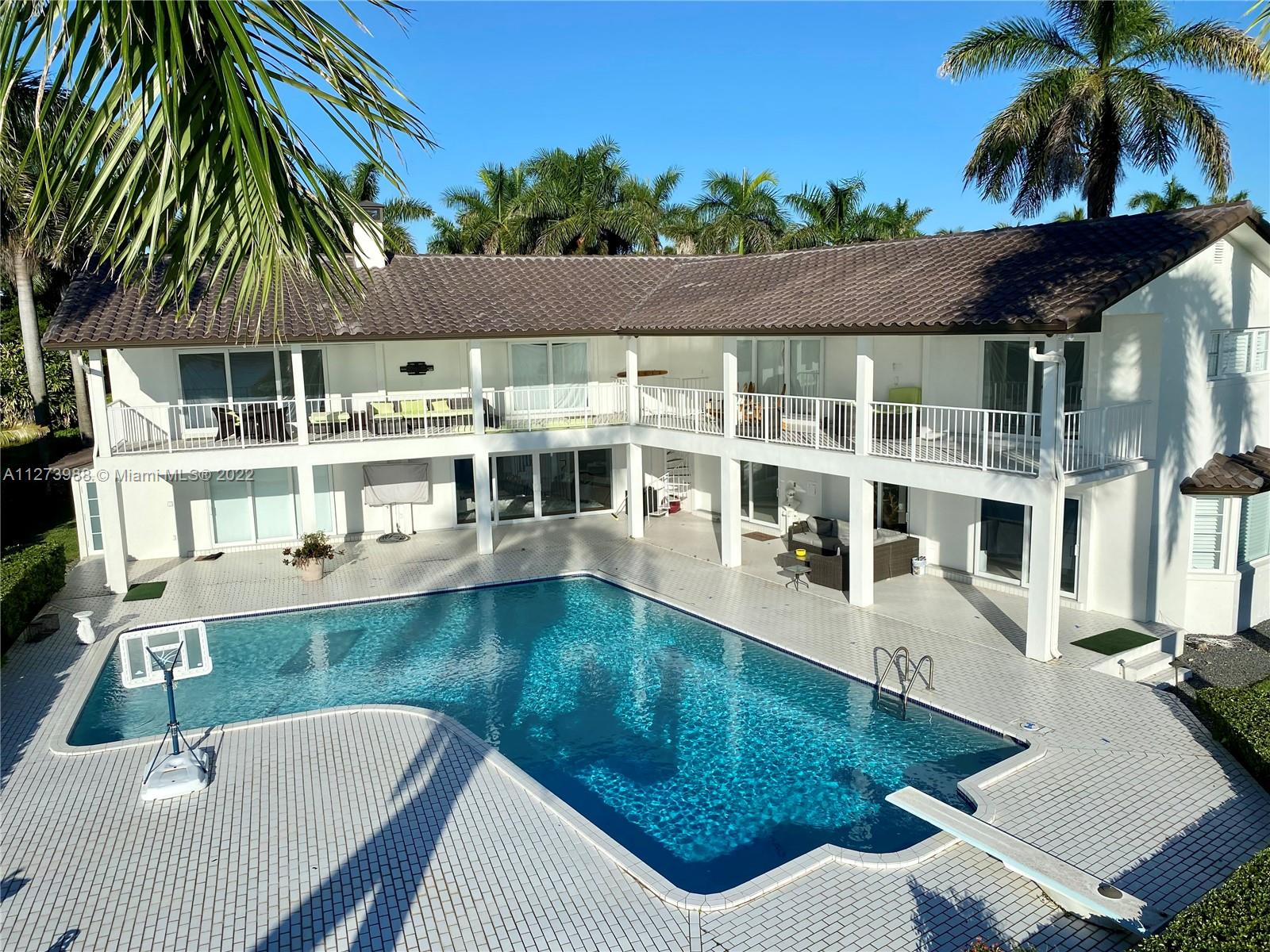 LAKESHORE SEC ONE - Residential